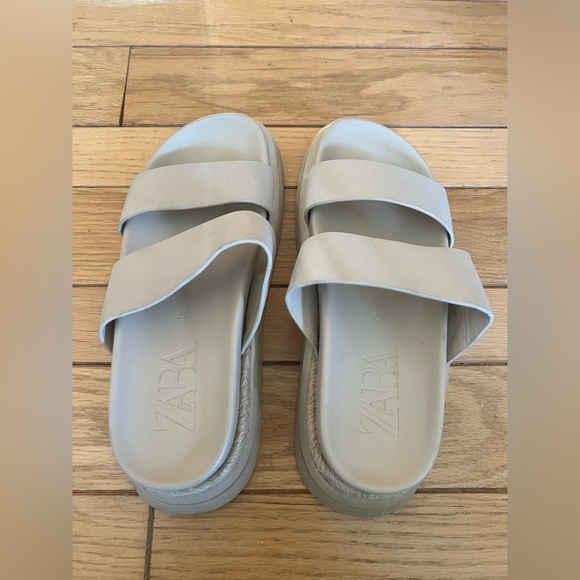Zara - Slide Sandals - Picture 2 of 7